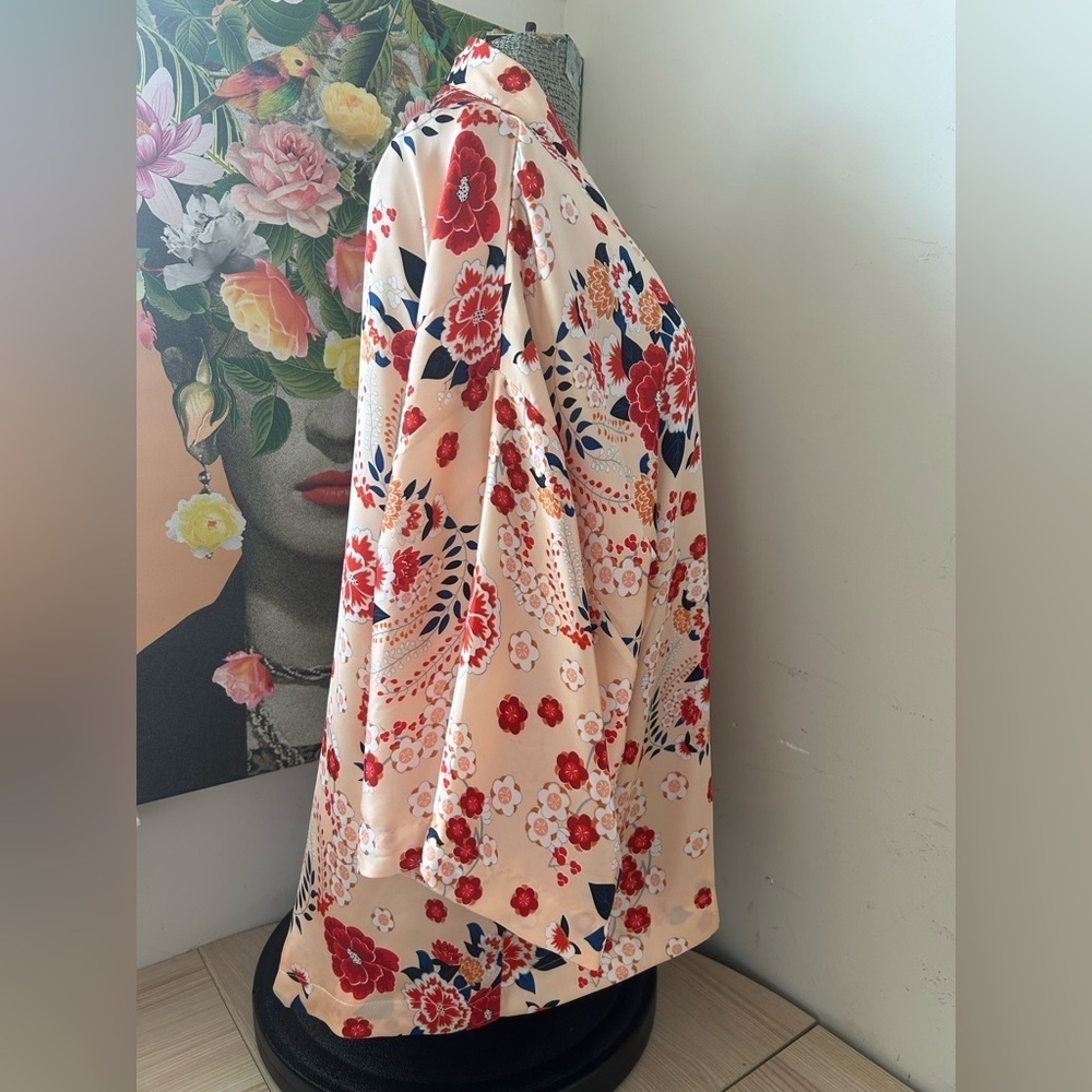 NWOT VIOLET+CLAIRE PEACH FLORAL KIMONO JACKET. STYLISH, POLISHED, GORGEOUS Sz.L - Picture 2 of 8